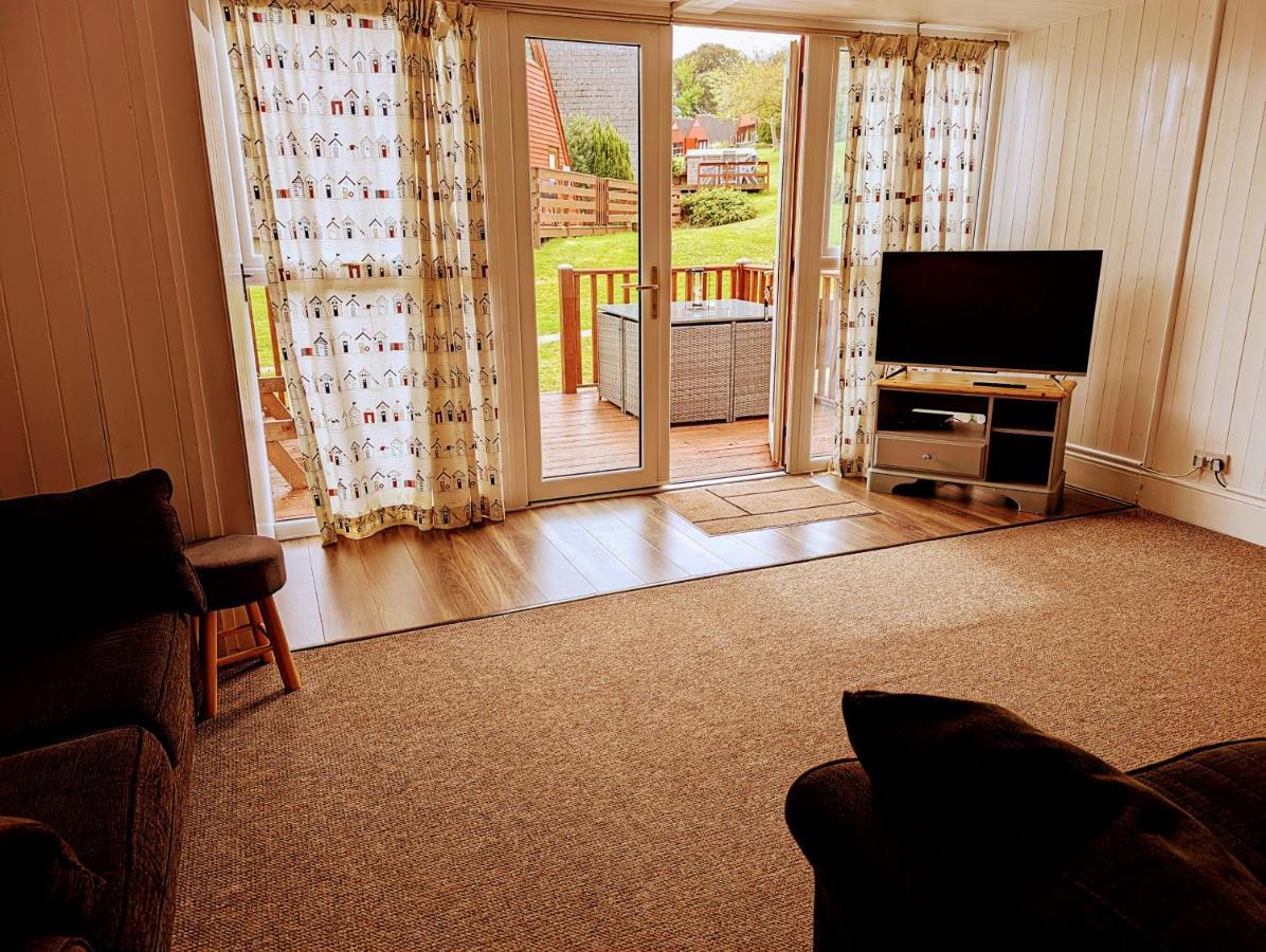 Seaside Chalet - Sleeps 6 Kingsdown  Exterior photo